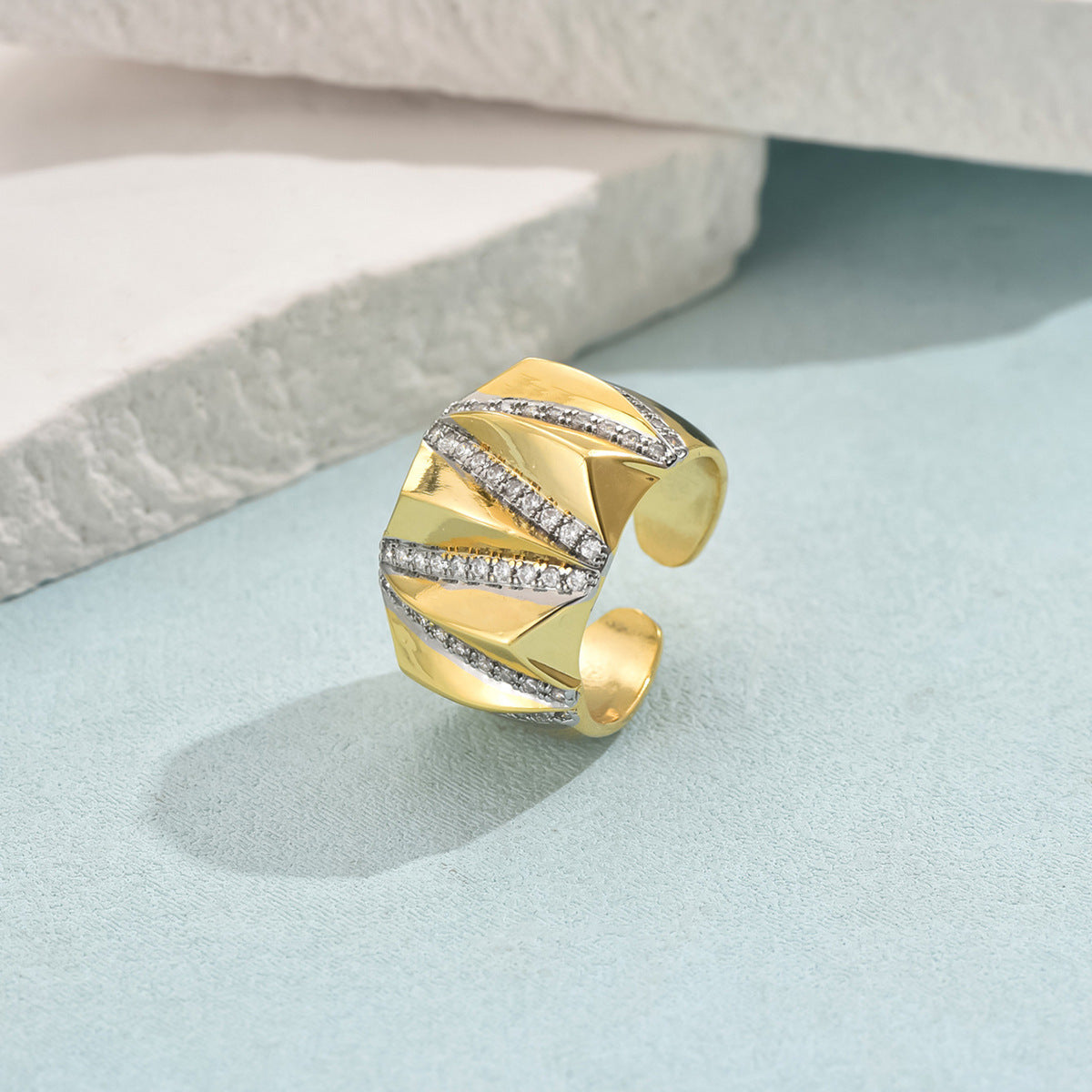 Ins Niche Exaggerated Waterdrop Zircon Ring Fashion Copper Alloy Band