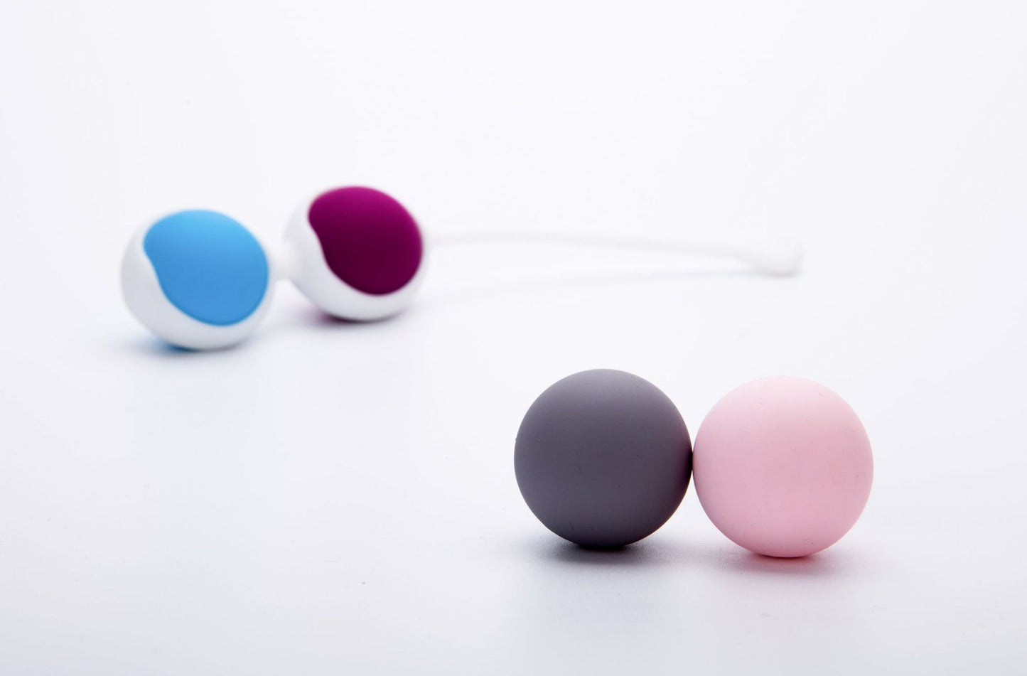 Female Dumbbell Ball Pelvic Floor Muscle Rehabilitation Device For Intimate Area Exercise Tightening Vagina Massage Gear Set Of 4 Silicone Balls