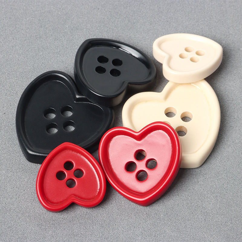 High-grade Resin Love Button Thin Edges Clothing Accessories