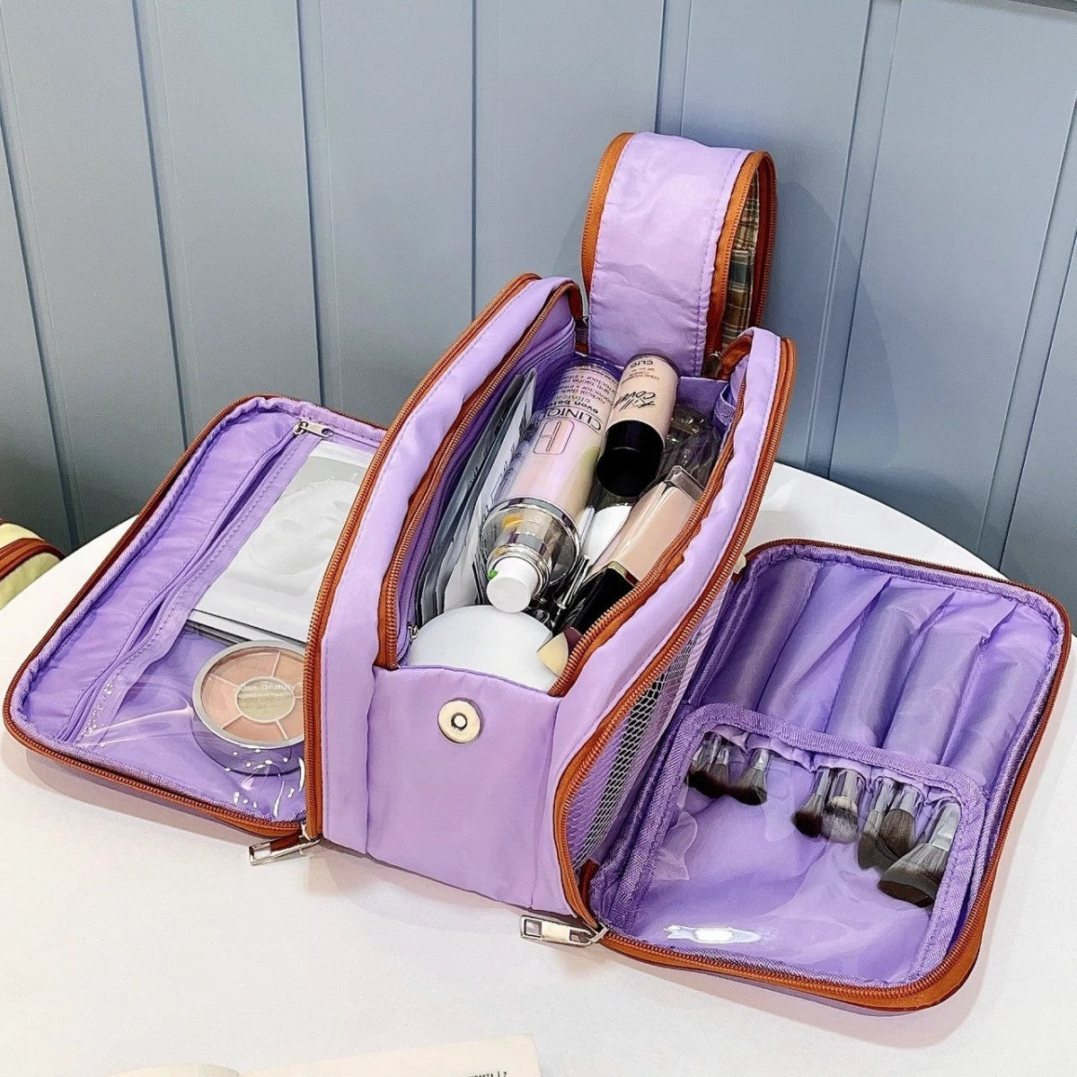 Portable Makeup Large-capacity Hand-held Toiletry Bag