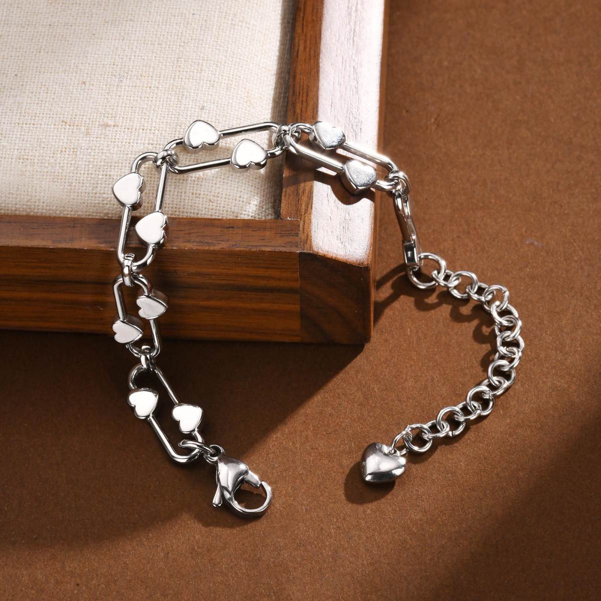 All-match Silver Stainless Steel Heart-shaped Oval Bracelet Women's Fashion Personal Accessories