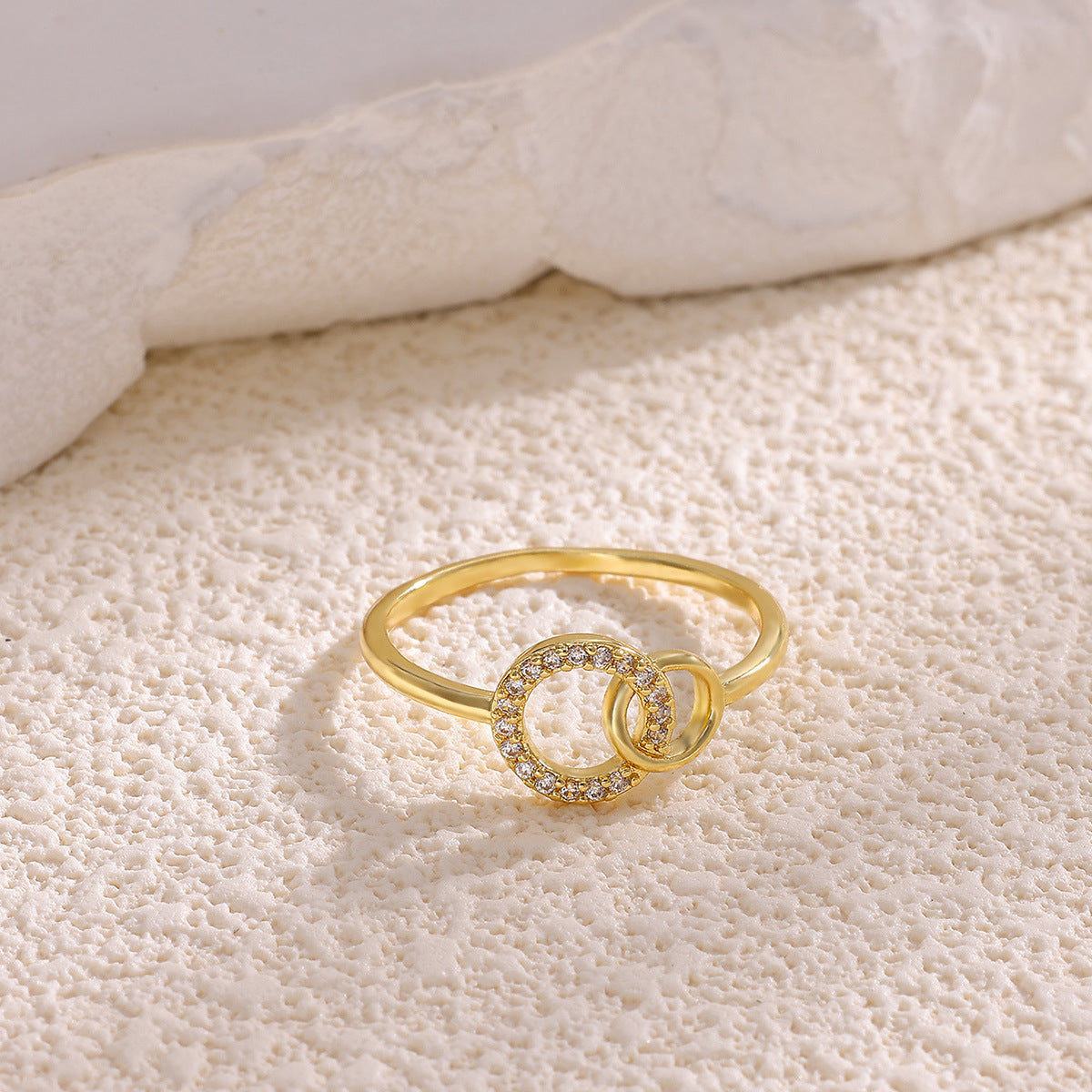 Korean-style Simple Graceful Geometric Diamond-embedded Round Double-ring Buckle Ring
