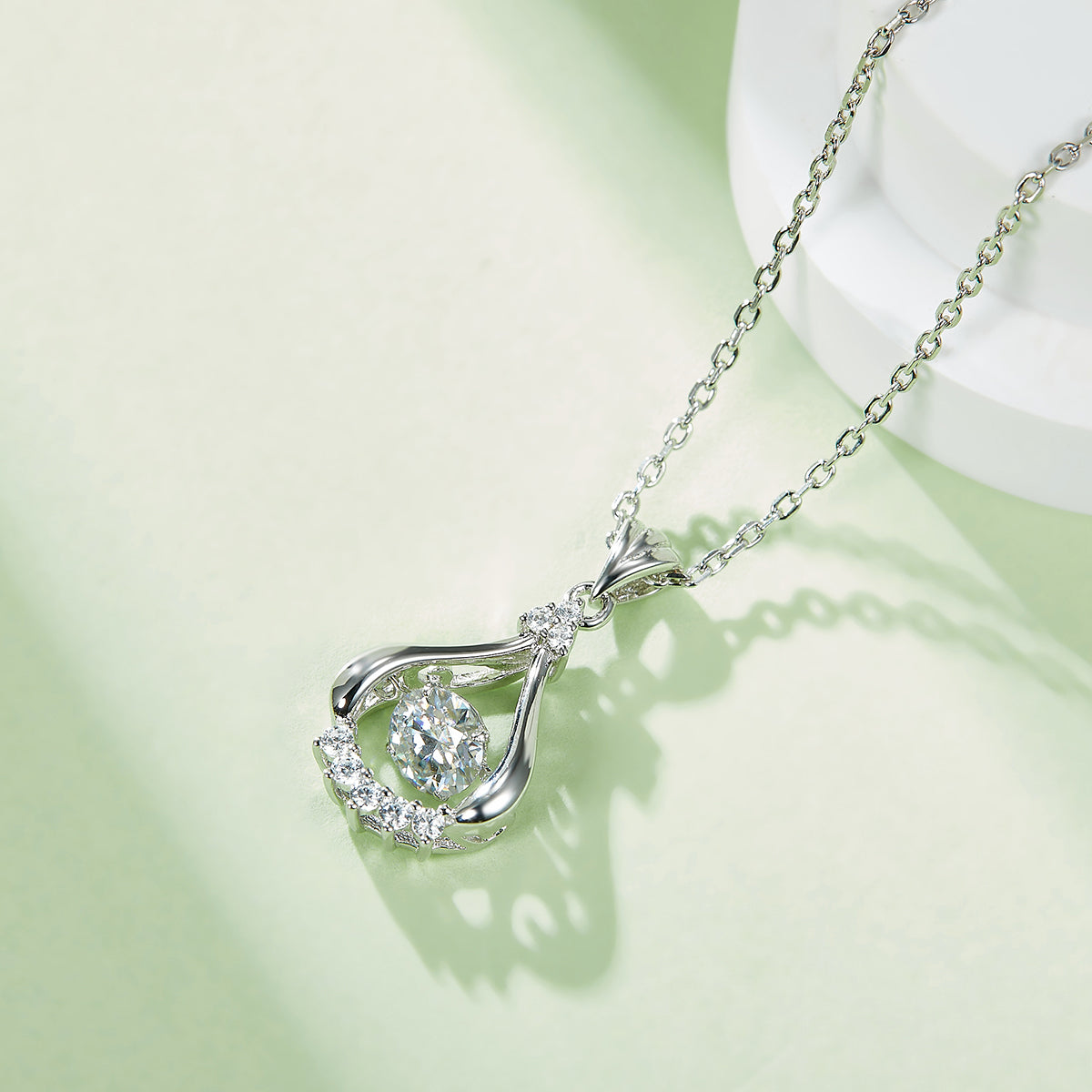 S925 Sterling Silver 0.5ct D Color VVS1 Moissanite Teardrop Openwork Necklace 45cm Platinum Plated GRA Certified Gift Box