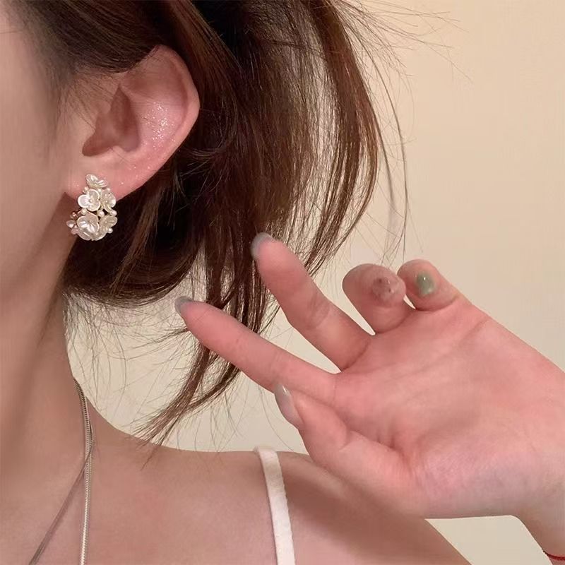 2026 New Bestseller Exquisite High-End Stud Earrings, French Retro Floral Pearl Earrings, Unique Designer Fashion Jewelry For Women