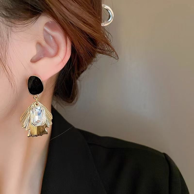 2026 New Chinese Style Irregular Dangle Earrings, Bold Light Luxury Jewelry
