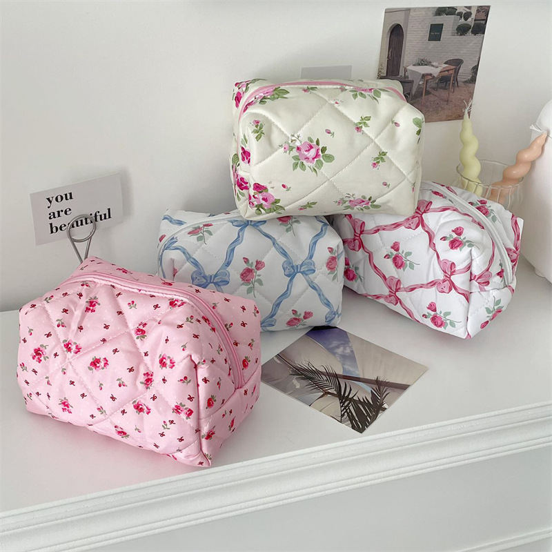 Large Capacity Travel Multifunctional Floral Makeup Bag