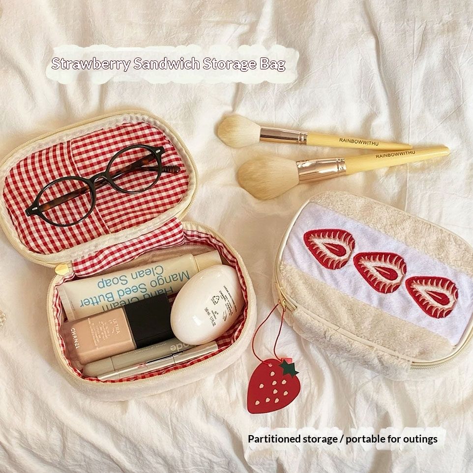 Large-Capacity Strawberry Sandwich Storage Bag