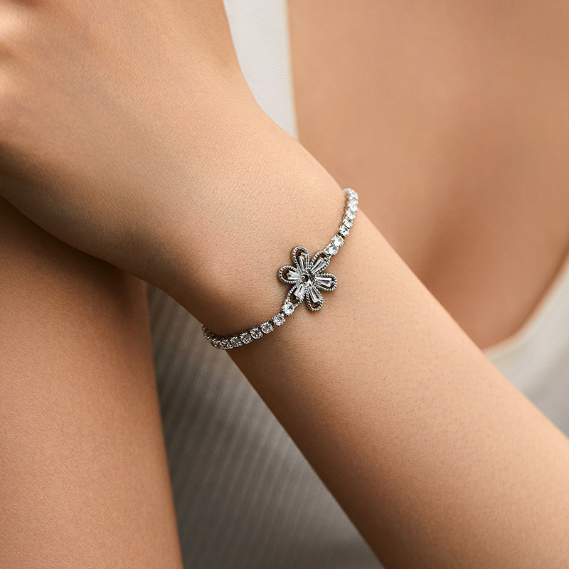 European And American Simple Style Women's Jewelry Exquisite White K Color