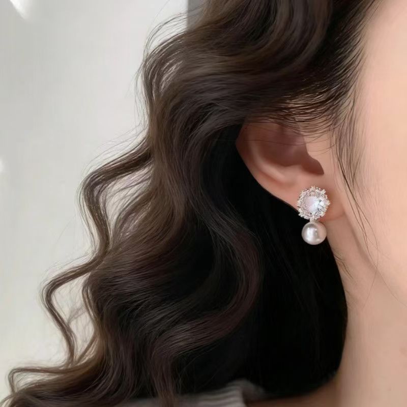 Super Sparkling Zircon Cranberry Pearl Earrings, Niche Korean Cold Elegant Style Ear Jewelry For Women