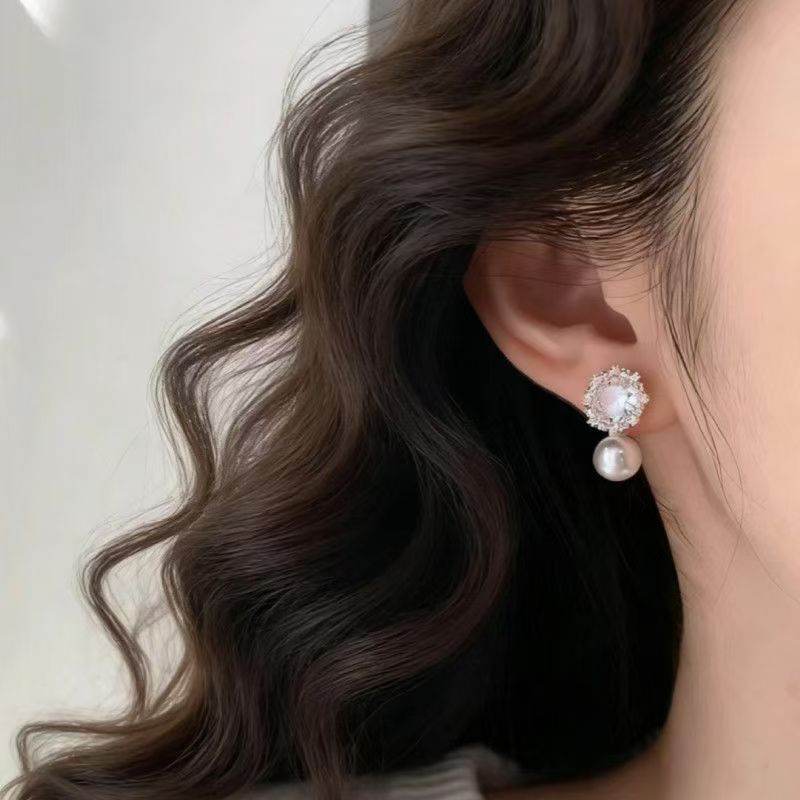 Super Sparkling Zircon Cranberry Pearl Earrings, Niche Korean Cold Elegant Style Ear Jewelry For Women