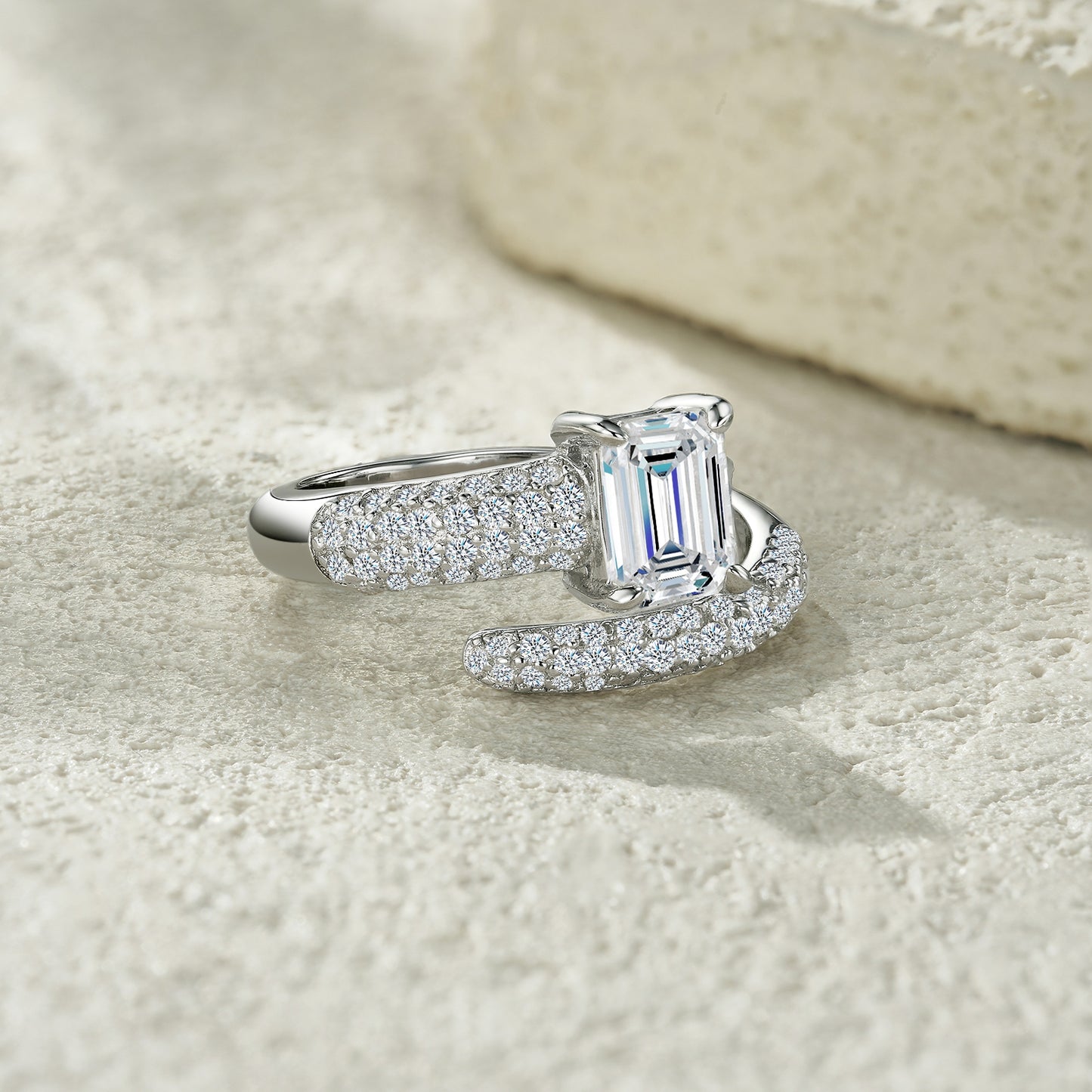 Engraved With Top-quality Moissanite, This Luxurious And Fashionable Minimalist Jewelry Set Features Exquisite Silver Accessories For Ladies. Made Of S925 Silver With Electroplated Platinum.