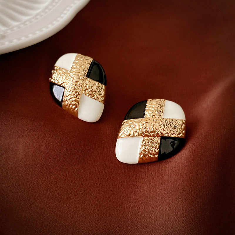Elegant Vintage Medieval Earrings For Women Niche Premium Studs Retro Jewelry