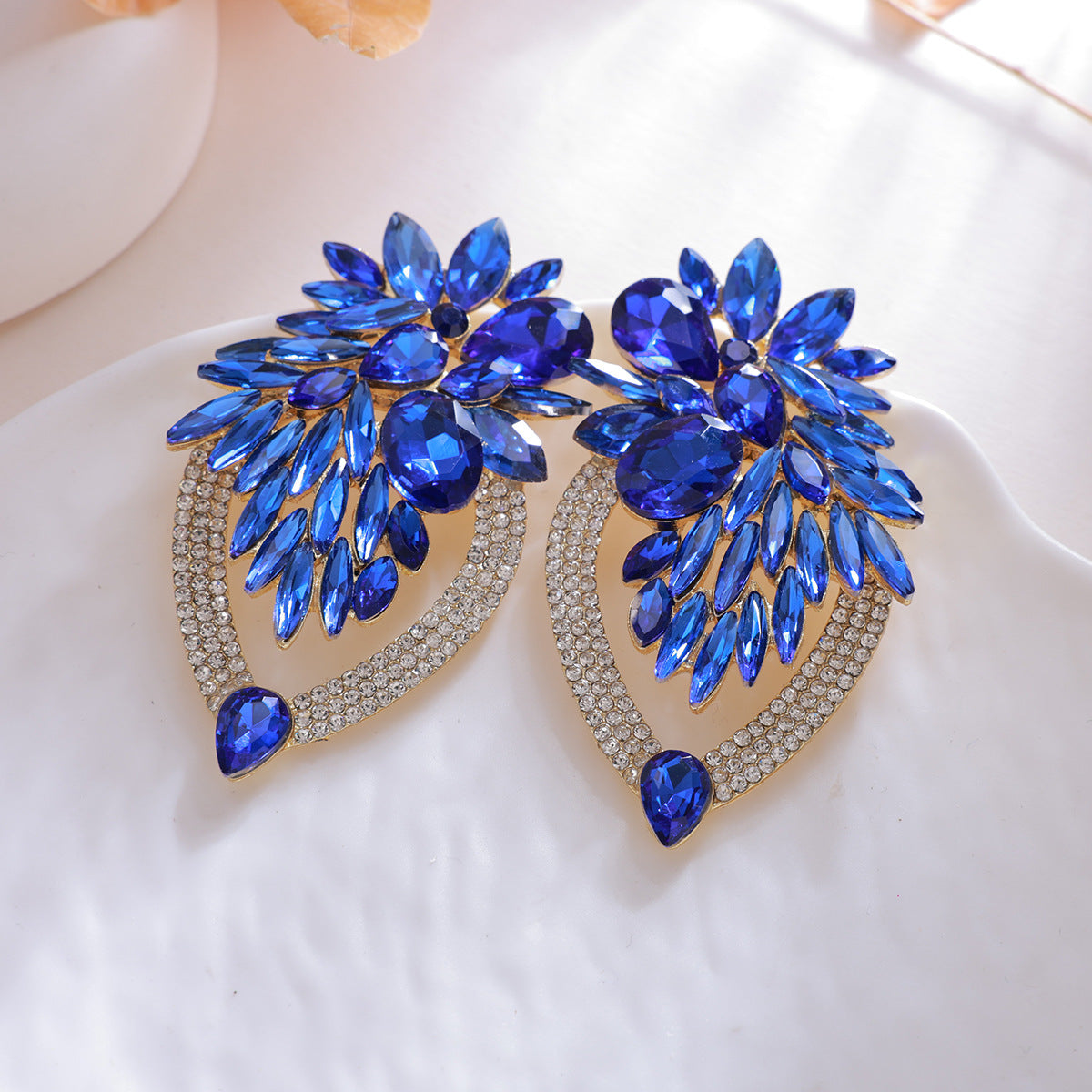 Elegant Long Crystal Dangle Earrings - High-End Fashion Drop Earrings, Perfect For Dinner Stage Photoshoot Aesthetic Outfits