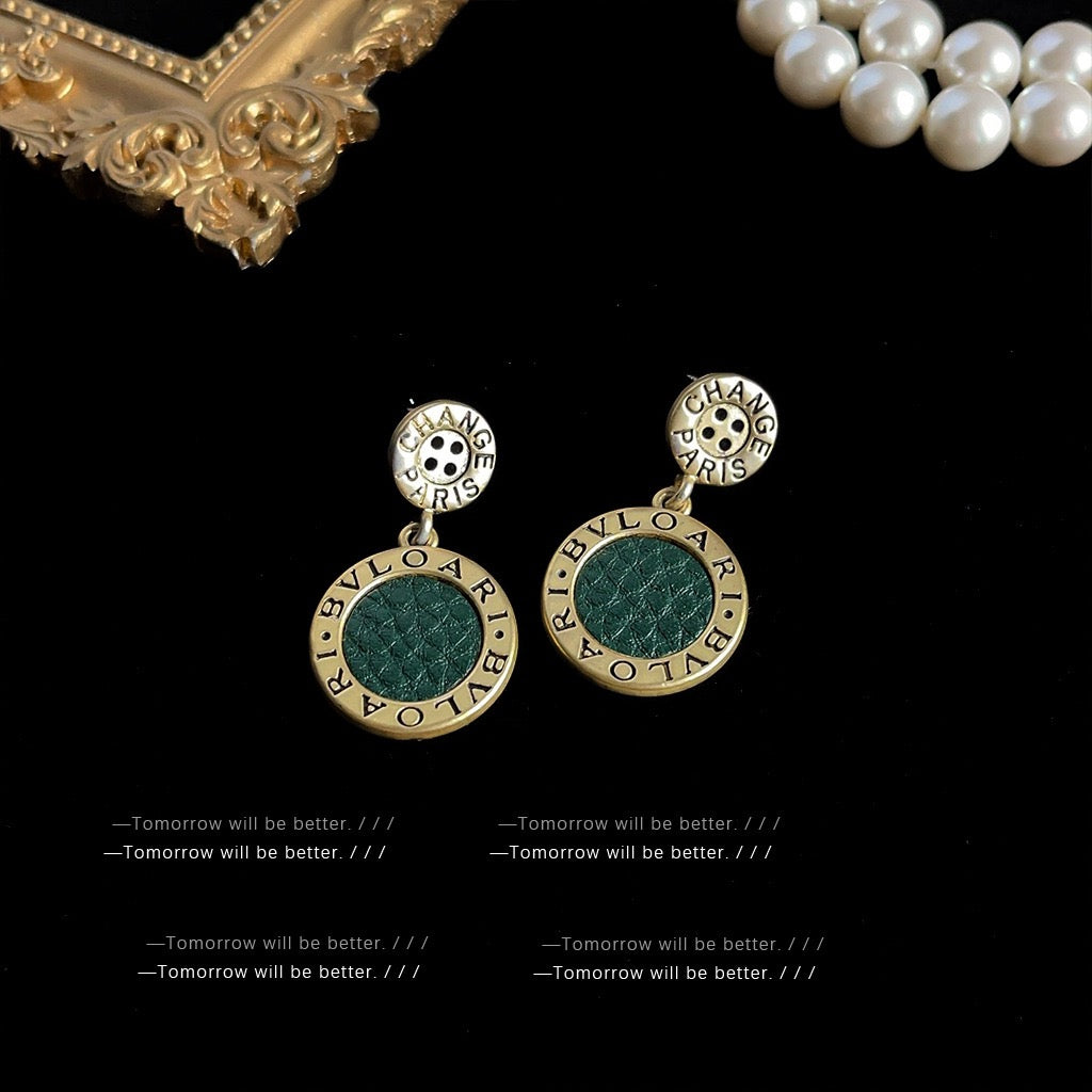 Retro Vintage Style Earrings Women Elegant Niche Stud Earrings Luxury Fashion Fine Jewelry