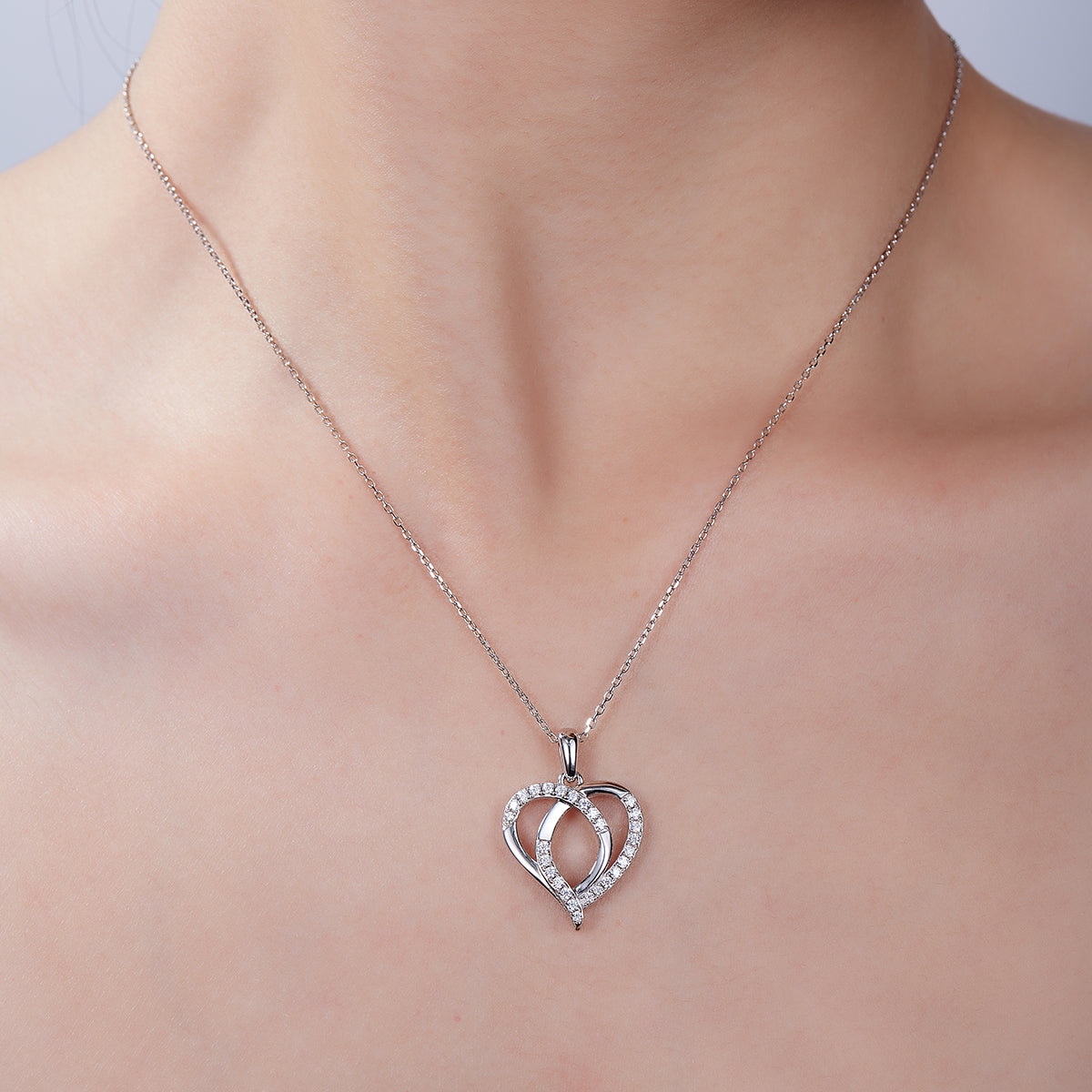 4.9g S925 Sterling Silver Moissanite Heart Necklace 45cm  27 Stone Intertwined Hearts Pendant With GRA Certificate, Platinum Plated Jewelry Gift Box Set For Women