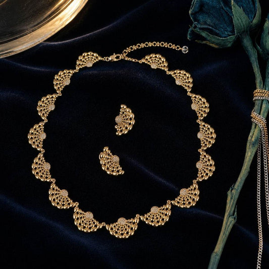 Fashionable Versatile Hollowed-out Chain Necklace And Earrings With A Premium Feel