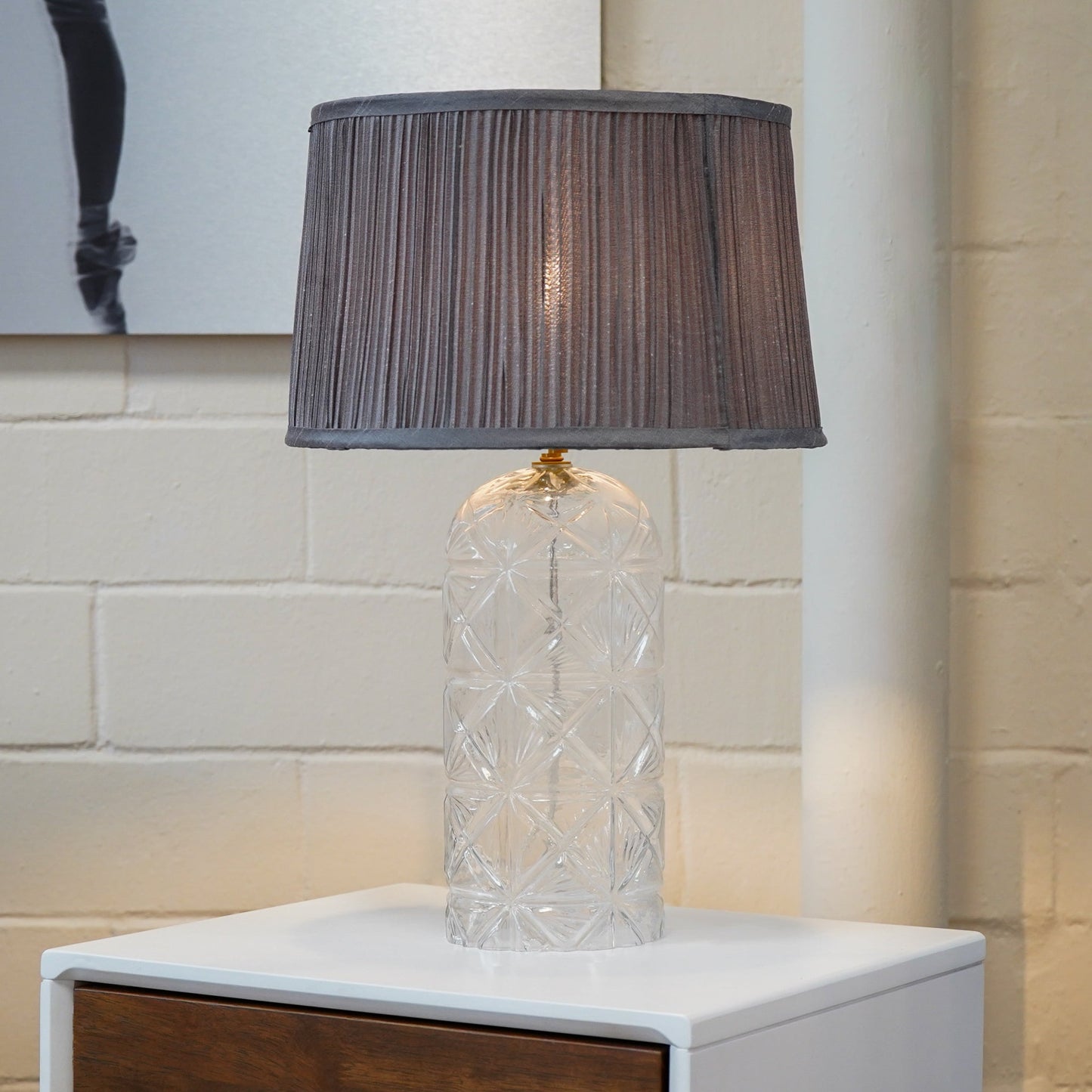 High Quality Hotel European Modern Bed Side Nightstand Decorative Led Table Desk Lamp Luxora Table Lamp Gold - Clear And Grey  110-120V