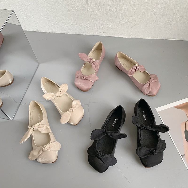 New Korean Super Chic Gentle And Cute Bow Flat Heel Grandma Shoes For Autumn 2026