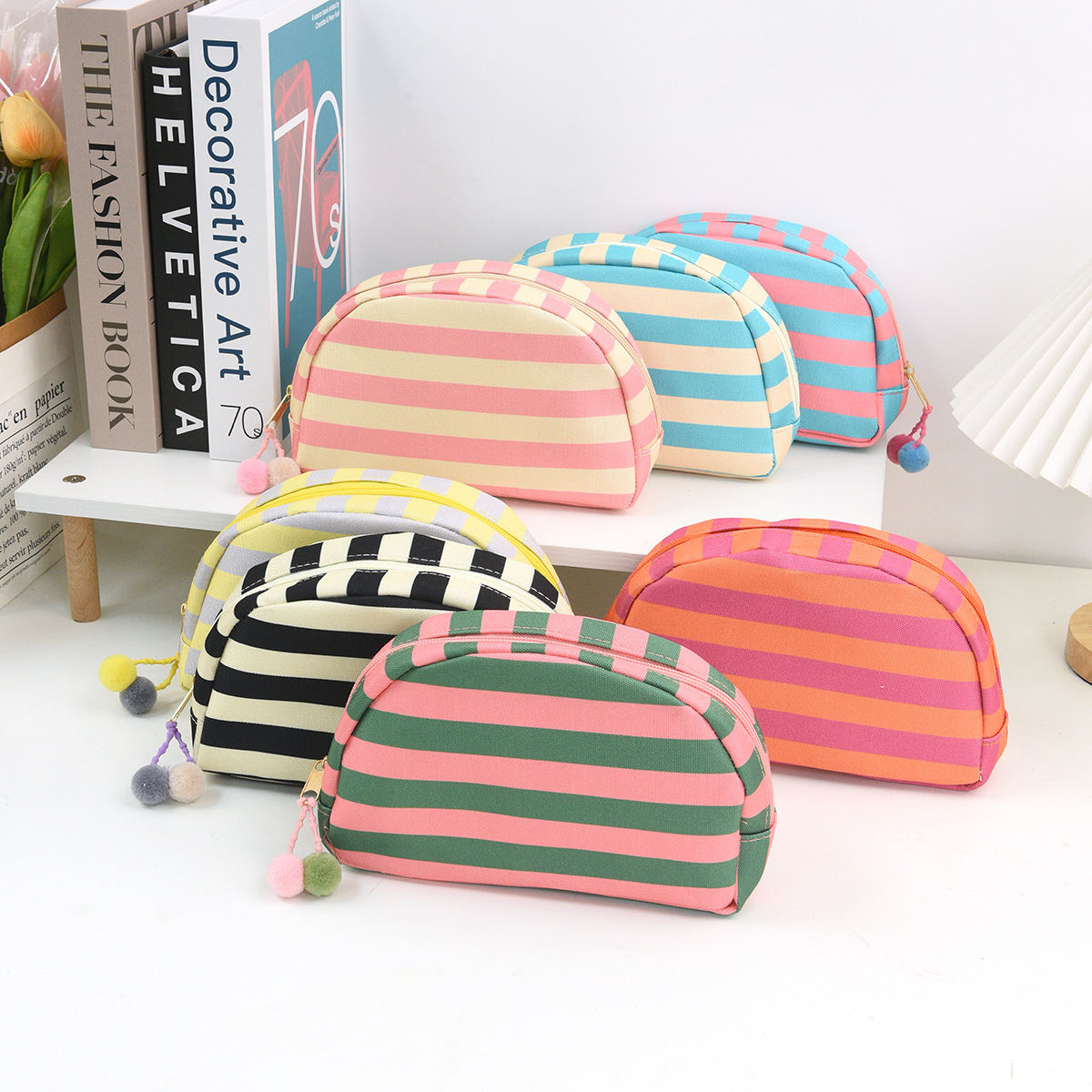 Striped Fashionable Shell-Shaped Makeup Bag