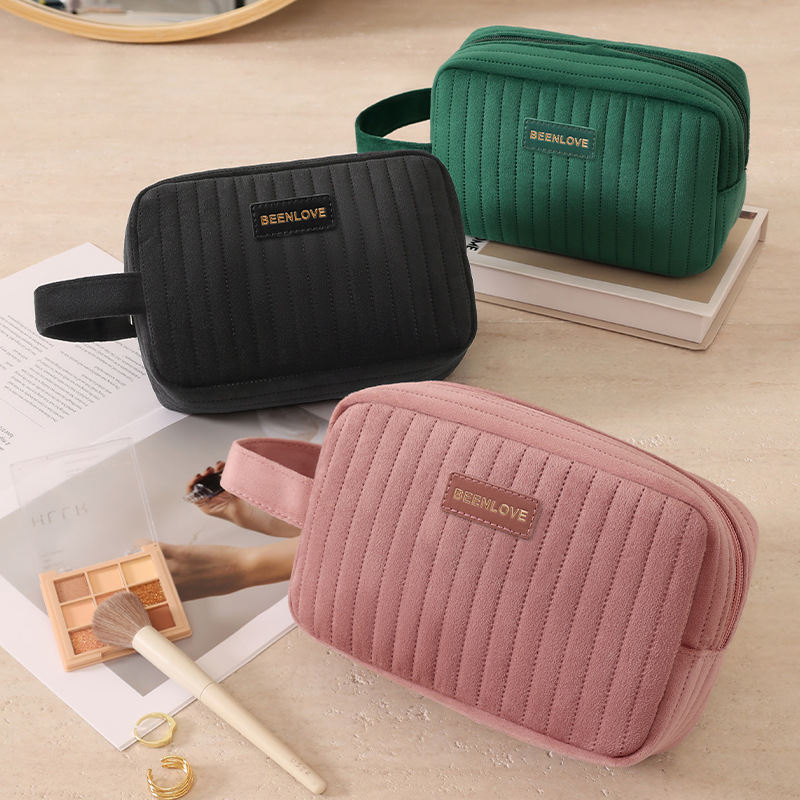 Womens Large-Capacity Portable Makeup Bag