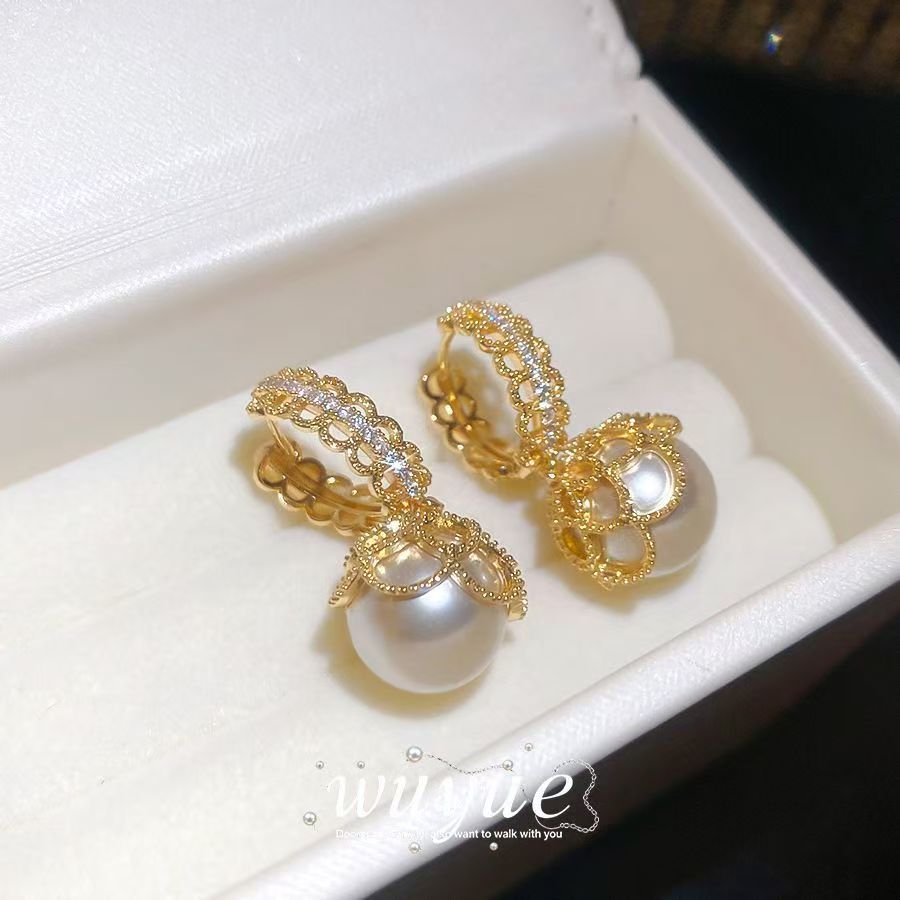 New Zircon Lace Trim Pearl Huggie Earrings, French Vintage Elegant Versatile Fashion Hoops, Light Luxury Niche Women Ear Jewelry