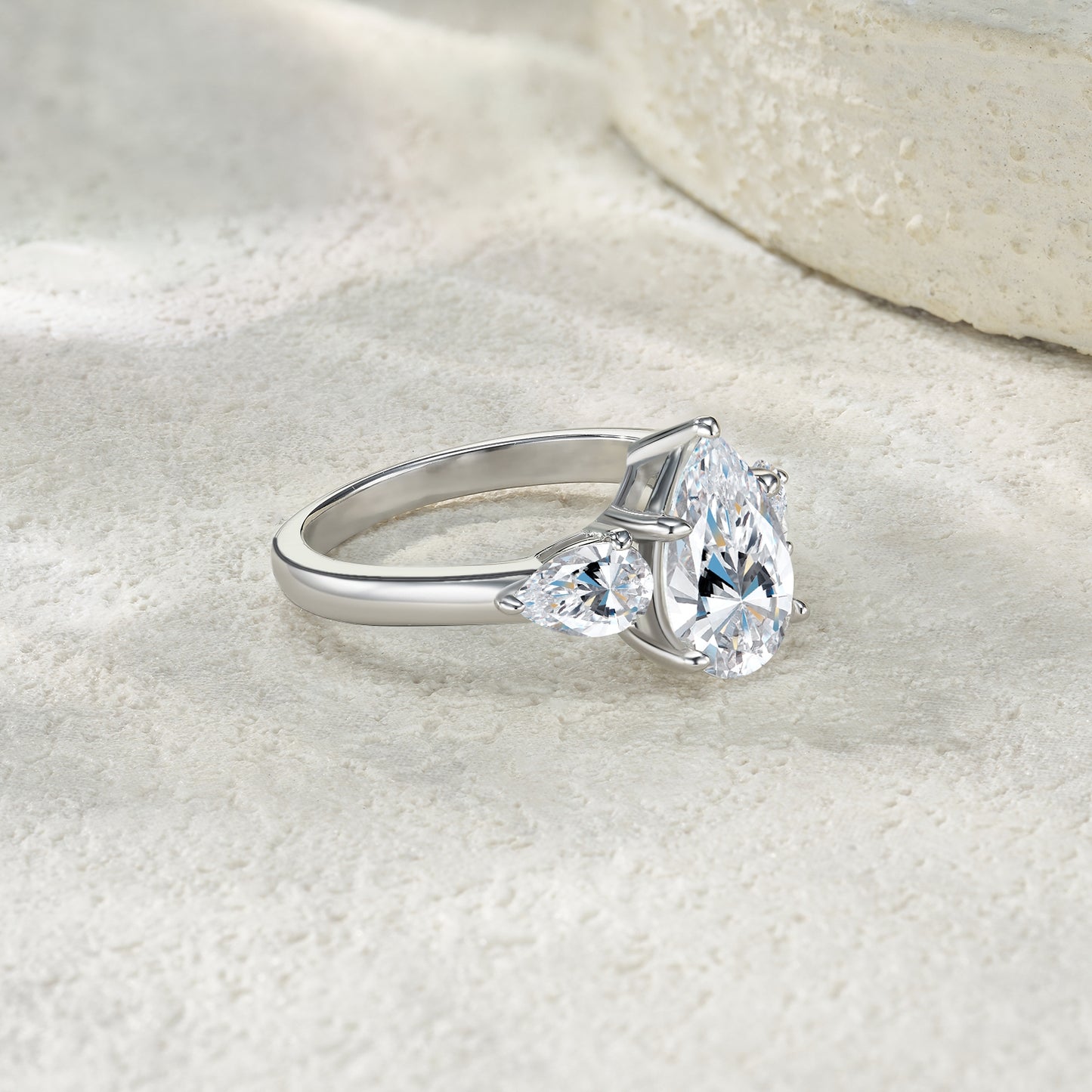 Engraved With Top-quality Moissanite, This Luxurious And Fashionable Minimalist Jewelry Set Features Exquisite Silver Accessories For Ladies. Made Of S925 Silver With Electroplated Platinum.