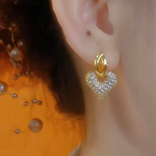 2026 New Korean Sweet Tiny Gold Rhinestone Heart Earrings For Women, High-End Fashion Elegant Stunning Daily Ear Jewelry