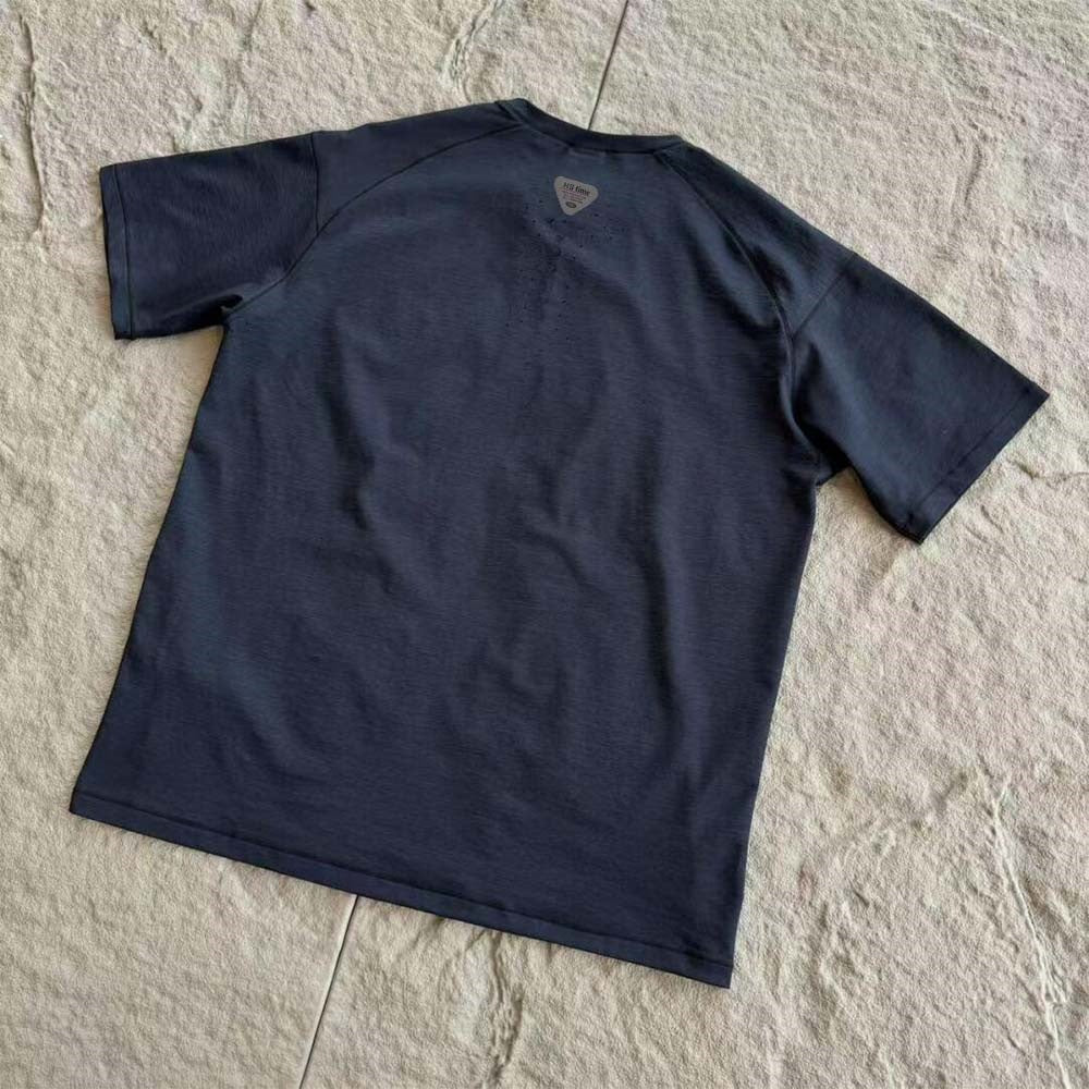 Laser-perforated Quick-dry Mens Sports And Fitness Short-sleeve T-shirt