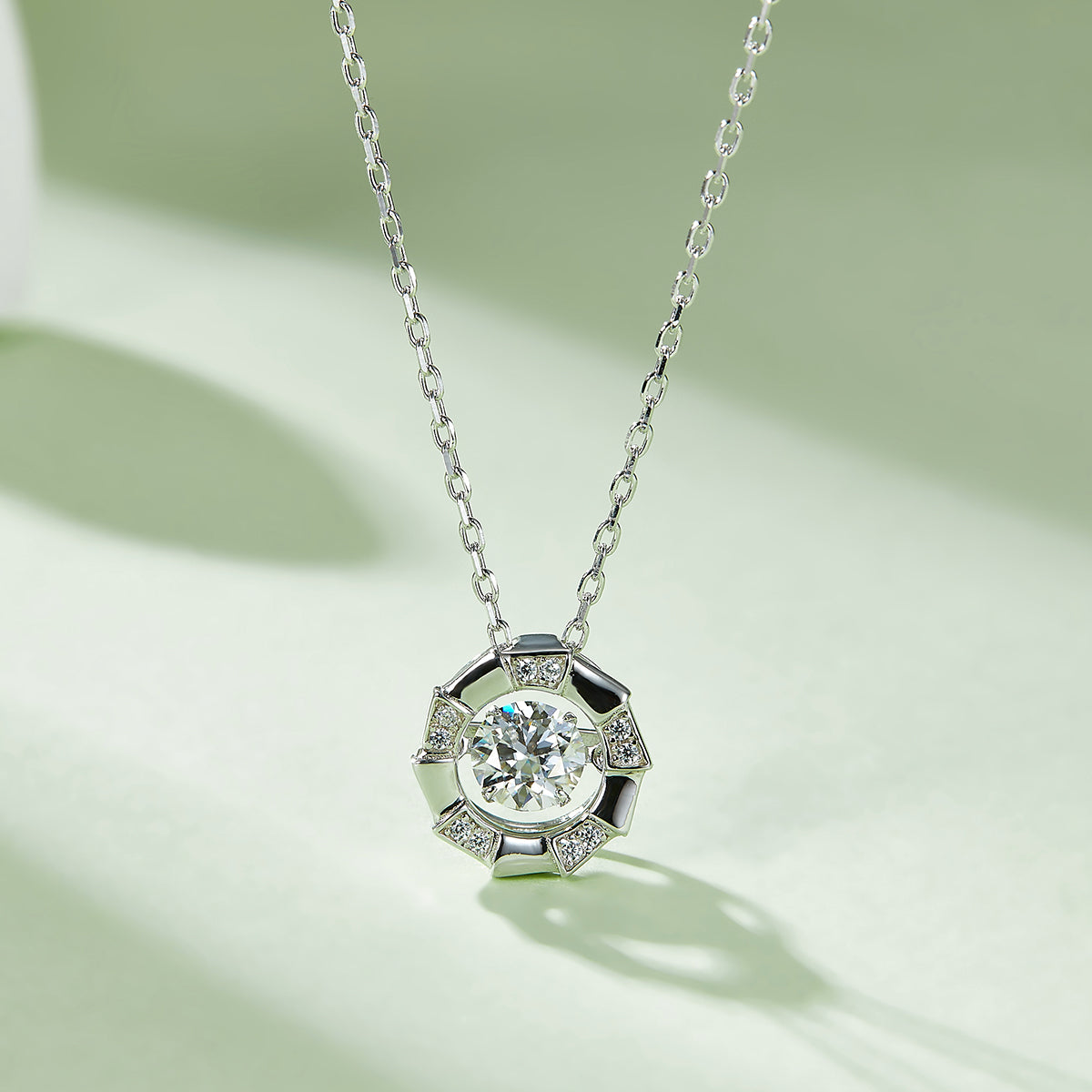S925 Sterling Silver 0.5ct D Color VVS1 Moissanite Circular Hollow Necklace 45cm Platinum Plated GRA Certified Gift Box