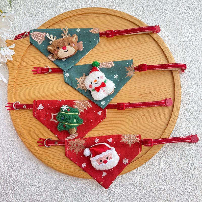 Christmas Pet Large Handkerchief Scarf, Red Santa Claus And Christmas Tree Pattern, One Size Suitable For All 9.06-15.75 Inches.Adjustable Festival Collars For Cats And Dogs