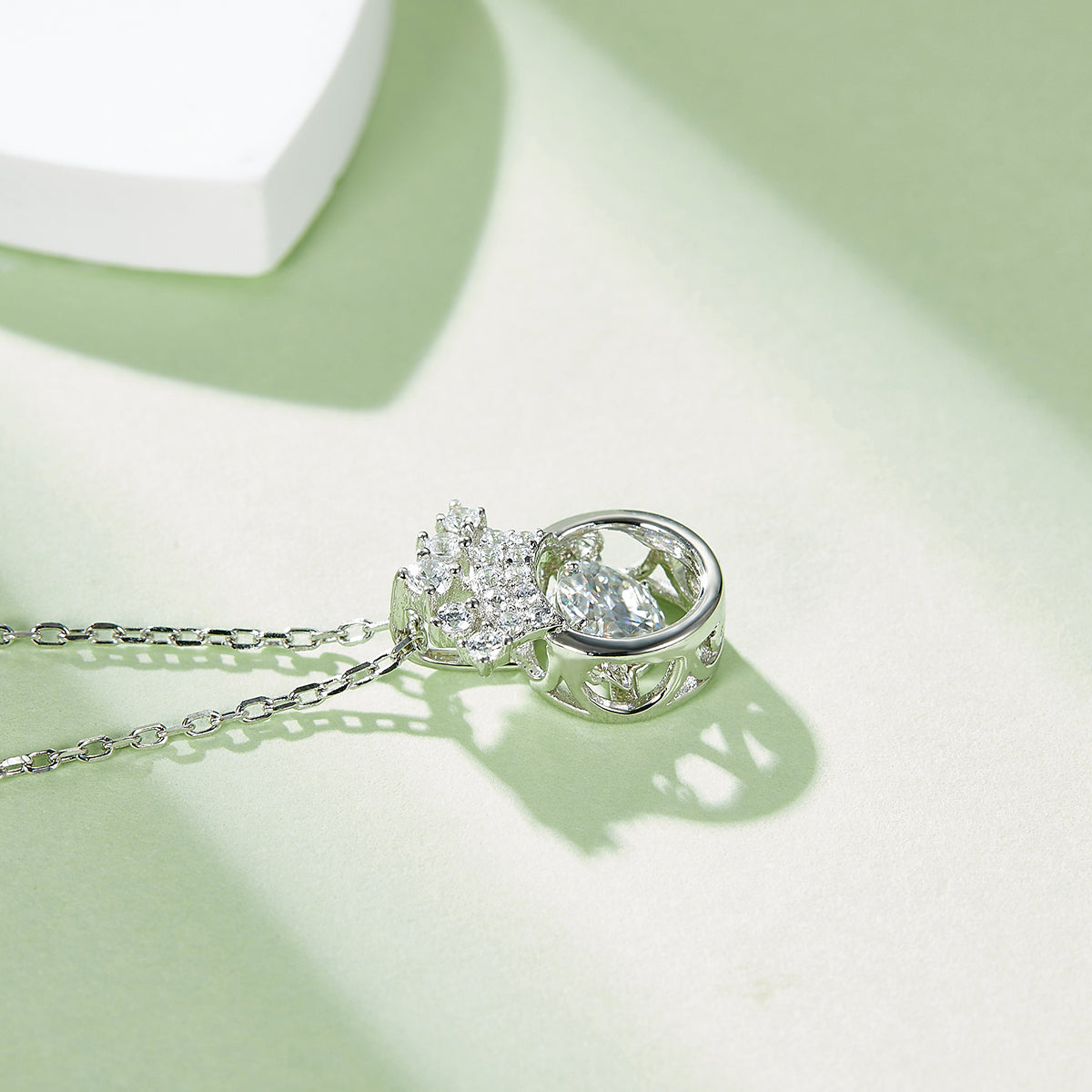 S925 Sterling Silver 0.5ct D Color VVS1 Moissanite Crown Necklace 45cm Platinum Plated GRA Certified Gift Box