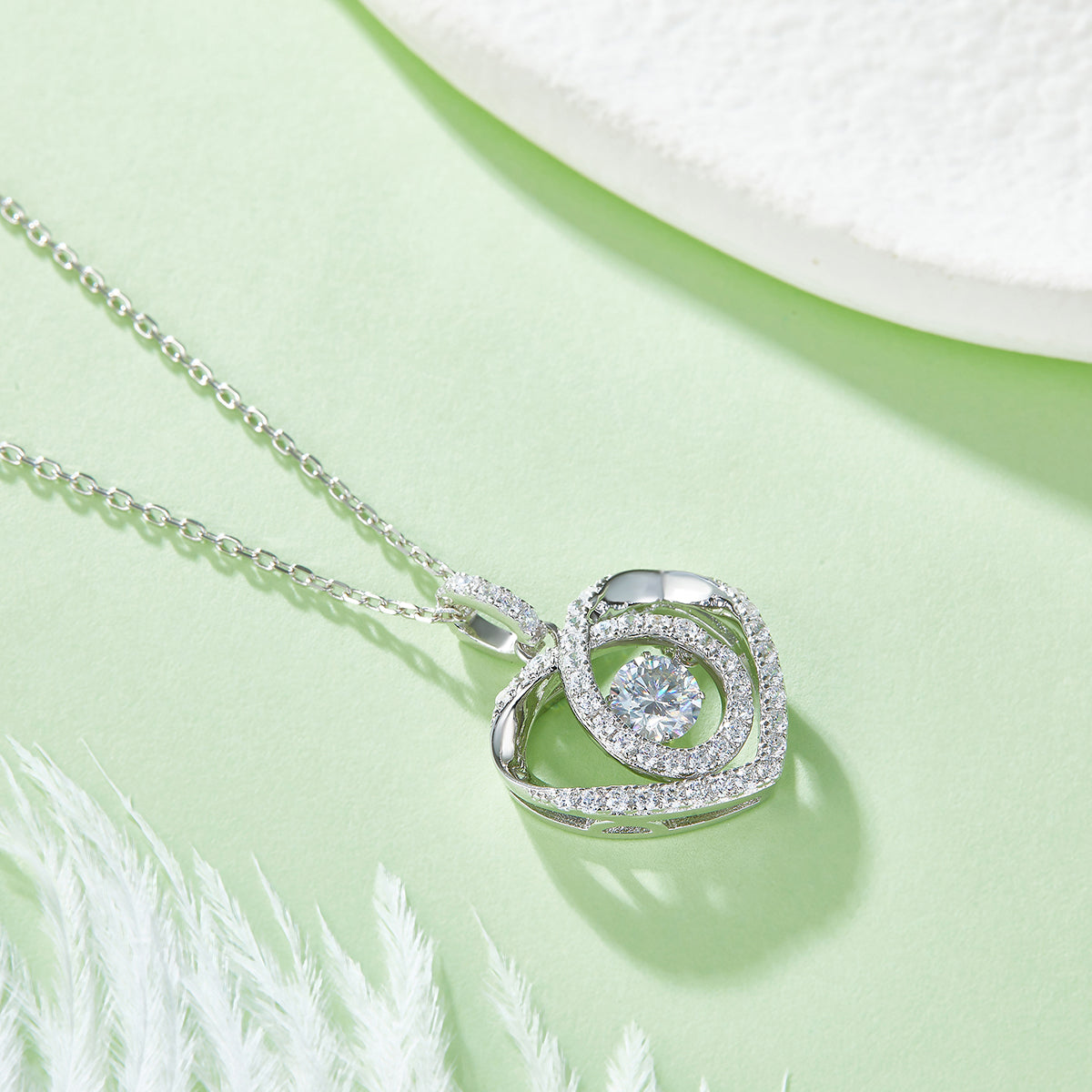 S925 Sterling Silver 0.5ct D Color VVS1 Moissanite Open Heart Necklace 45cm Platinum Plated GRA Certified Gift Box