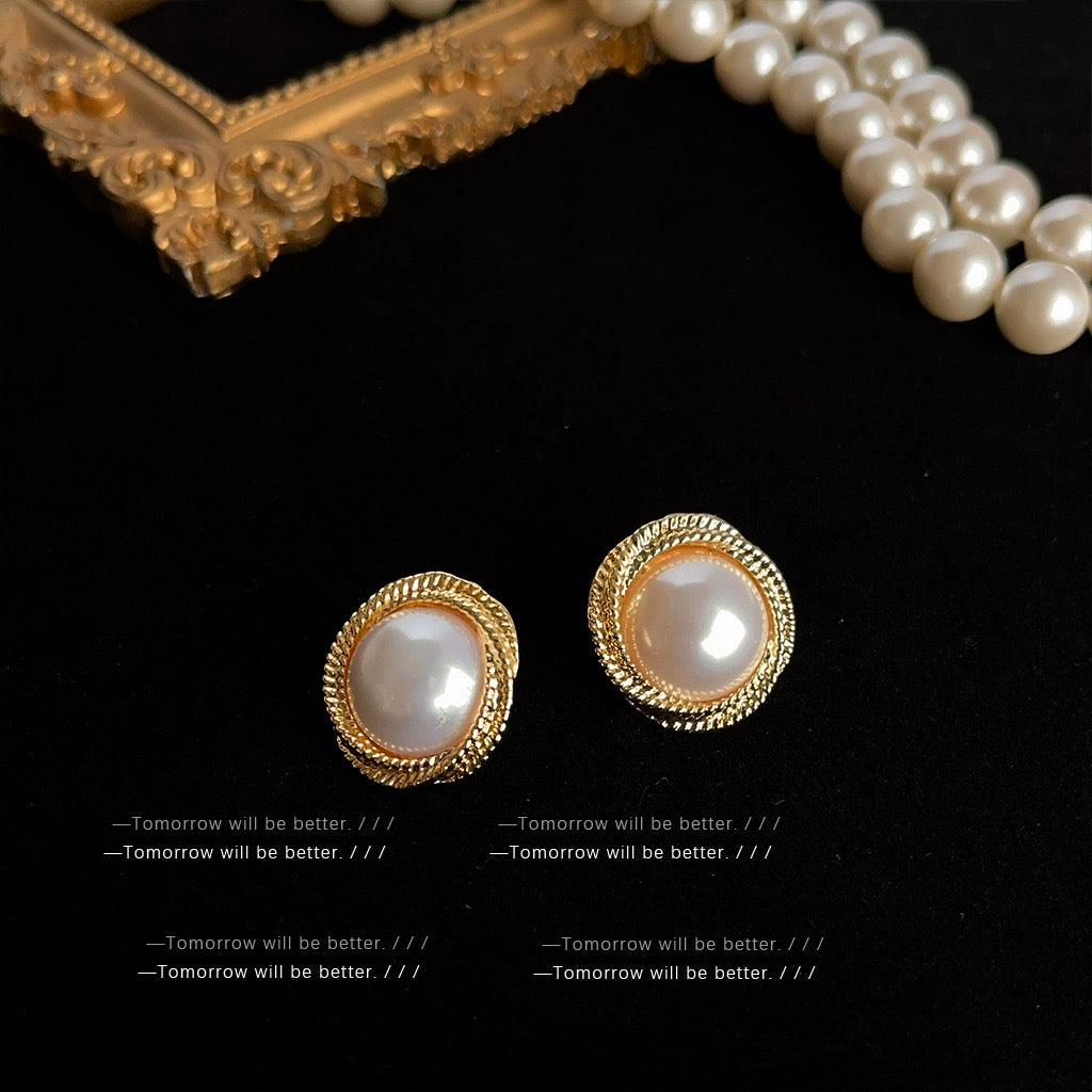 Vintage Retro Earrings For Women Elegant Luxury Stud Earrings Niche Design Premium Fashion Jewelry