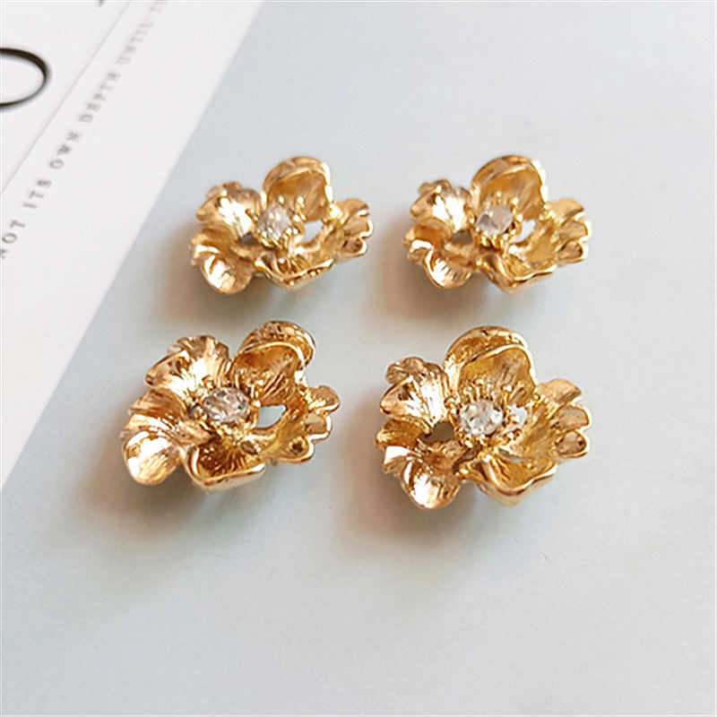 Flower Rhinestone-embedded Drill Buckle Alloy Accessories
