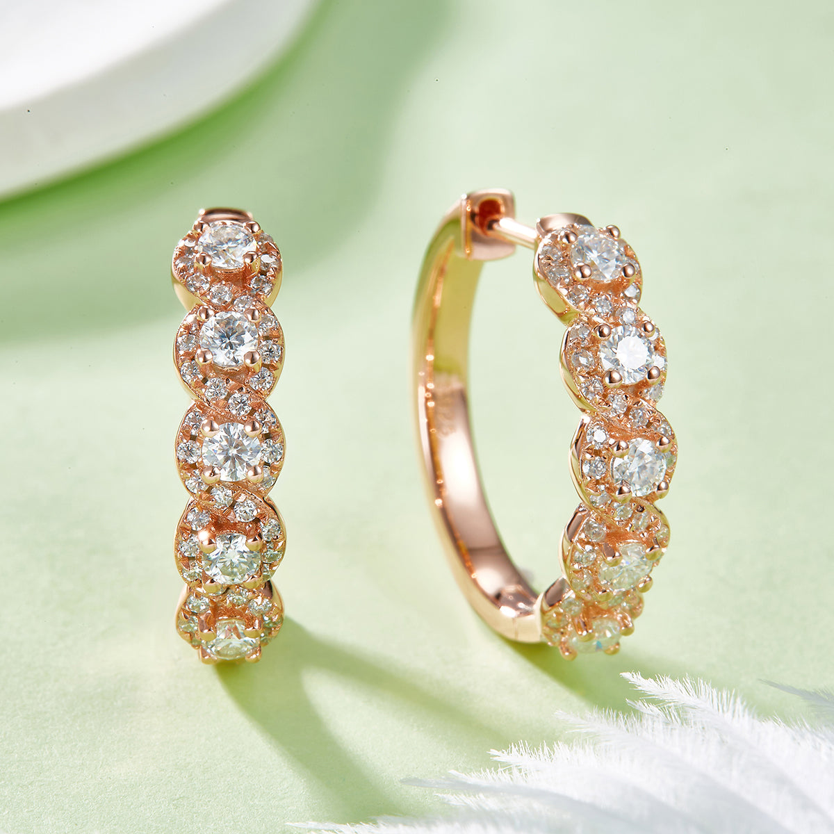 5.8g S925 Sterling Silver 20mm Scalloped Edge Hoop Earrings  2.5mm Moissanite Pave Huggie Hoops With GRA Certificate, Platinum Plated Jewelry Gift Box Set For Women