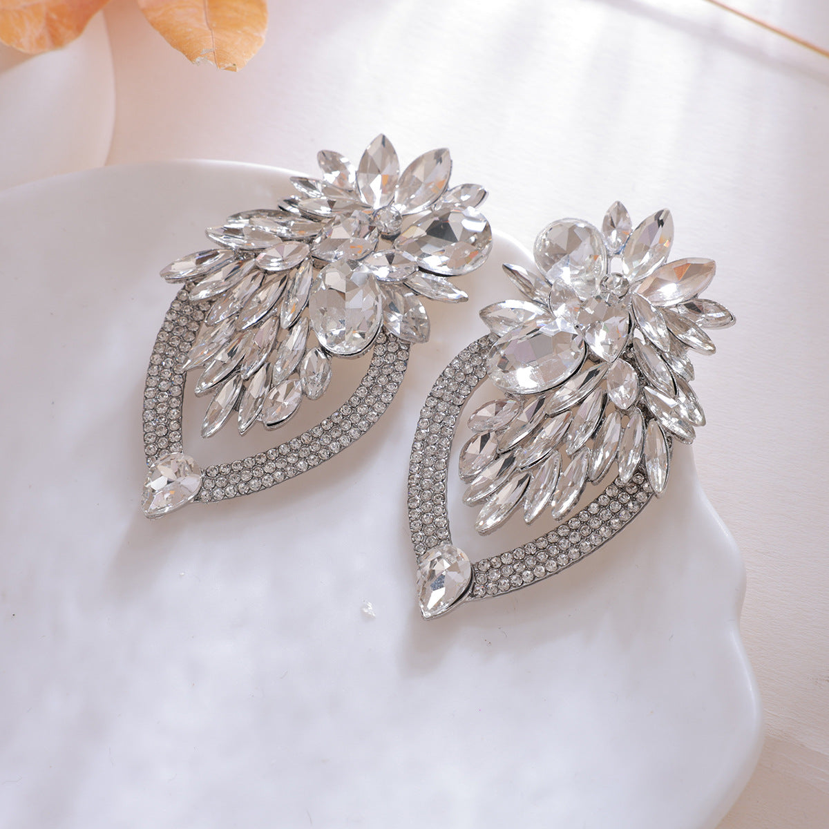 Elegant Long Crystal Dangle Earrings - High-End Fashion Drop Earrings, Perfect For Dinner Stage Photoshoot Aesthetic Outfits