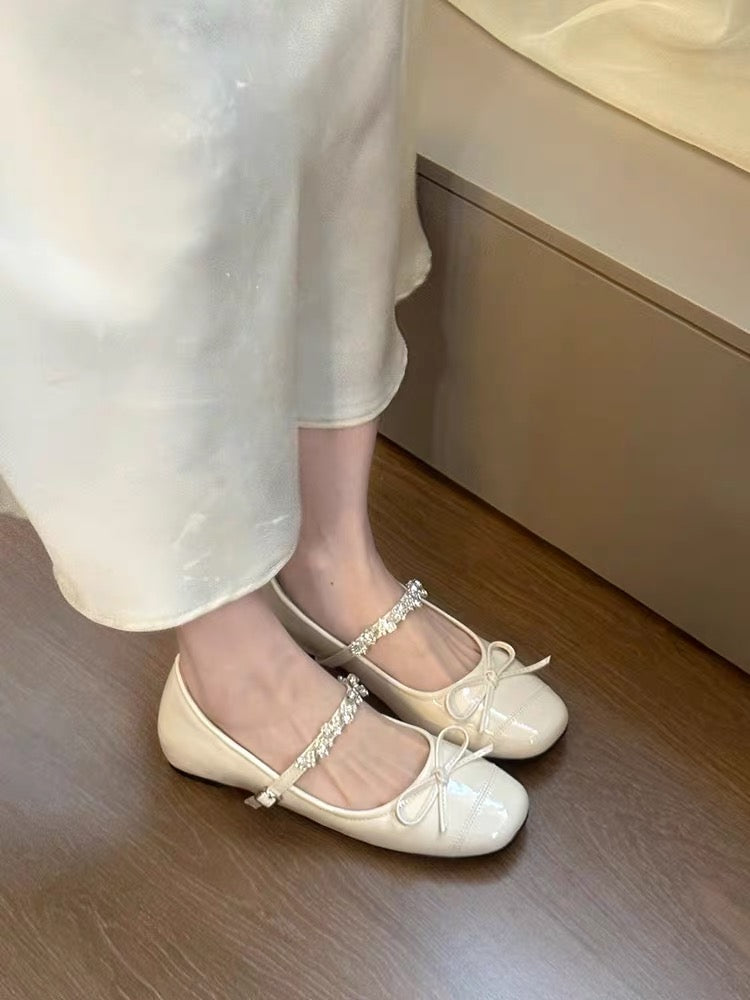 2026 New Autumn French Minimalist Shoes, Retro Luxury Rhinestone One-Strap Round Toe Platform Soft Sole Slip-On Flats