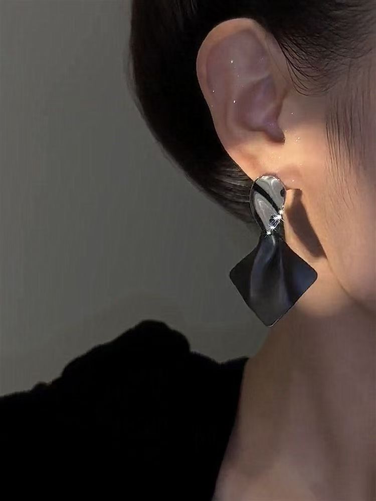 New Retro Black Color Contrast Earrings, S925 Silver Needle Light Luxury Dangles