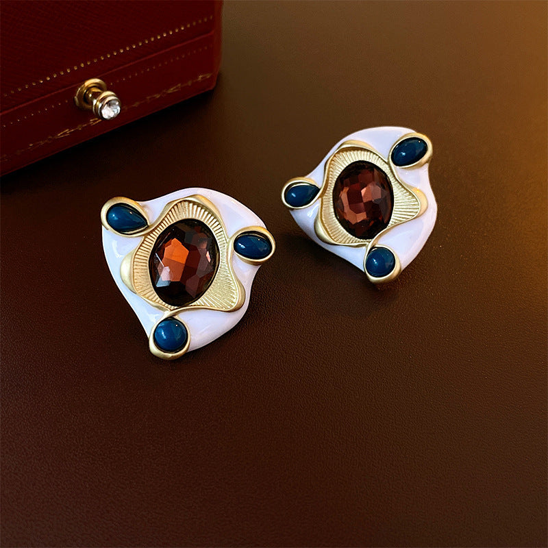 Silver Needle Vintage Style Earrings Women French Retro Studs Elegant Premium Jewelry