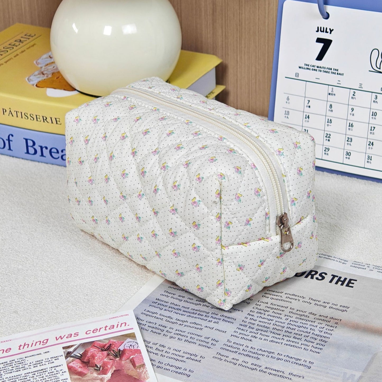 Printed Quilted Makeup Large Capacity Portable Toiletry Bag For Travel