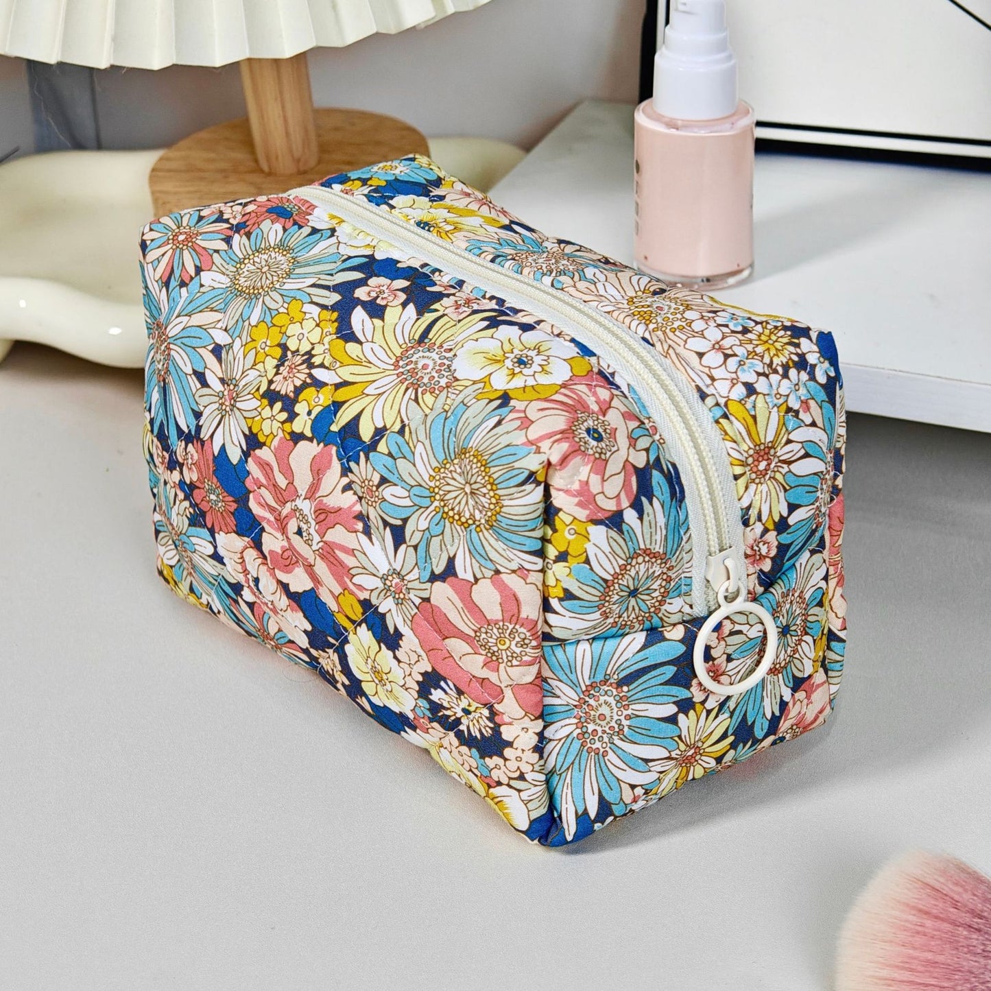 Printed Quilted Makeup Large Capacity Portable Toiletry Bag For Travel