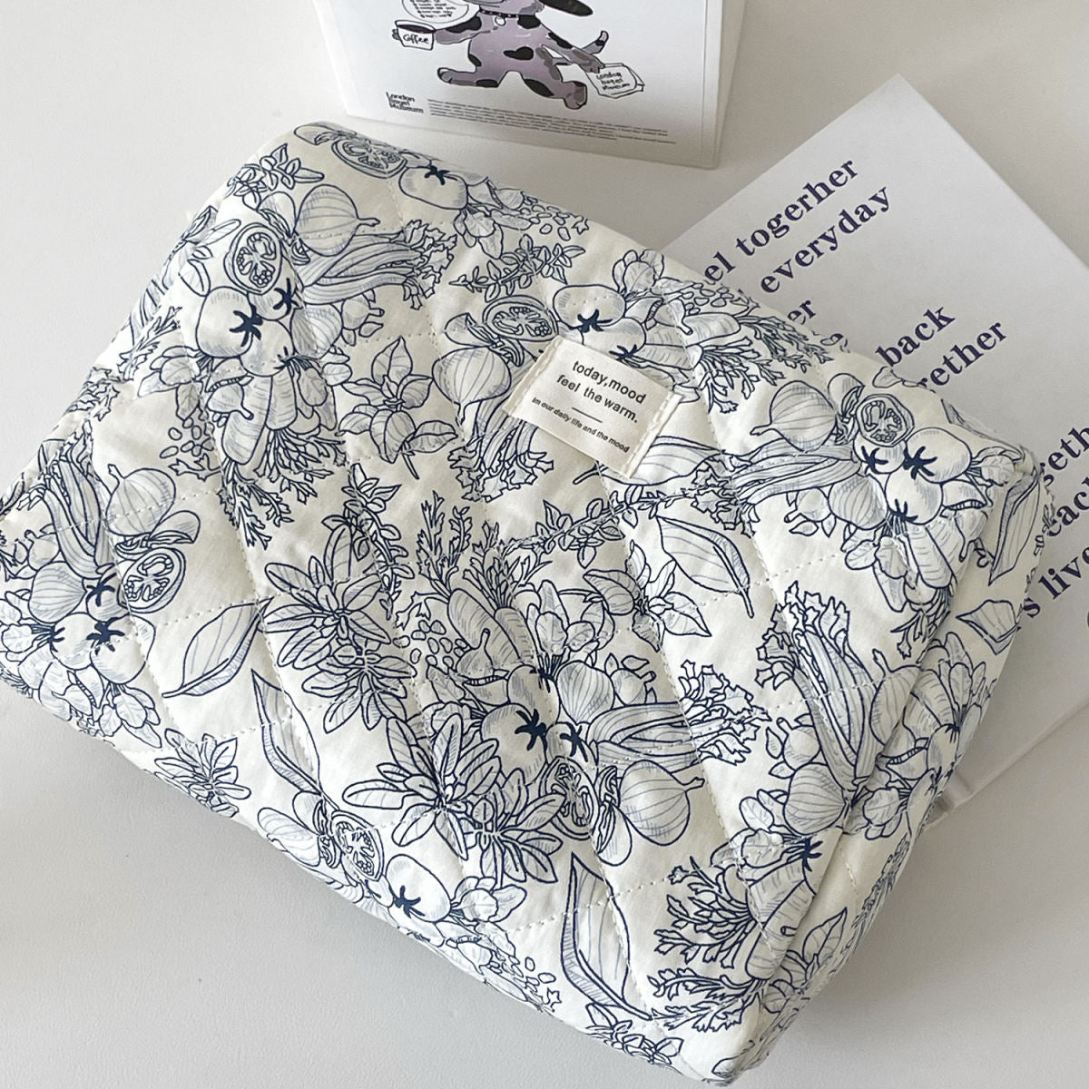 Good-looking Lightweight Ink Skin Care Makeup Storage Bag