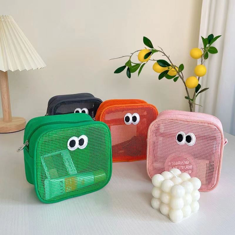 Stereo Large Capacity Mesh Makeup Wash Bag Digital