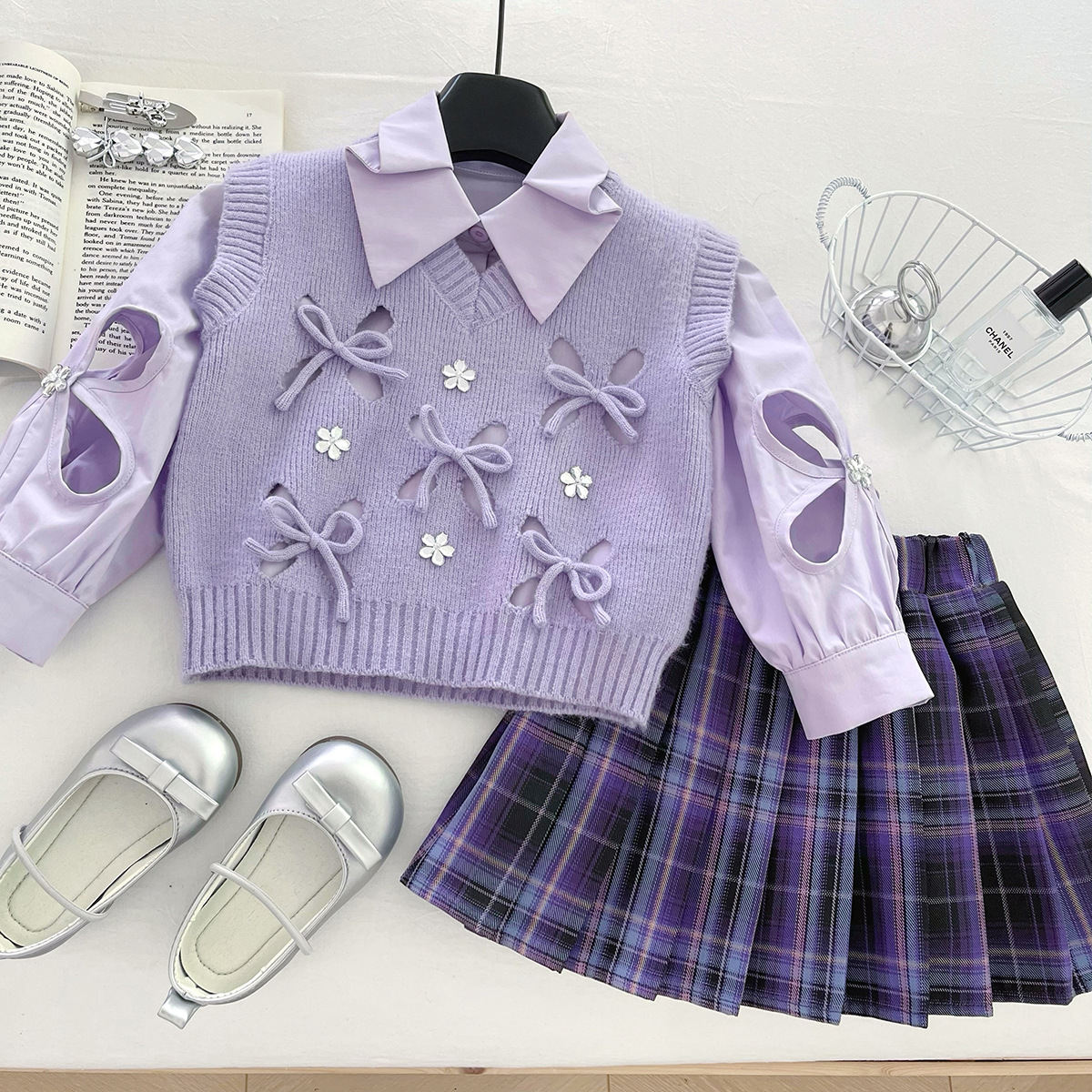 Korean-style Girls Knitted Vest Shirt And Short Skirt Three-Piece Set