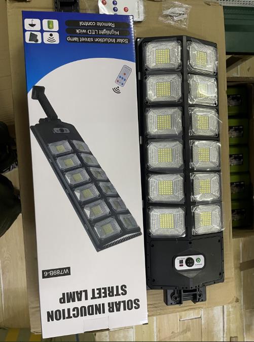 1x Ultra-Bright LED Solar Outdoor Streetlight Daylight Mode Garden Lighting