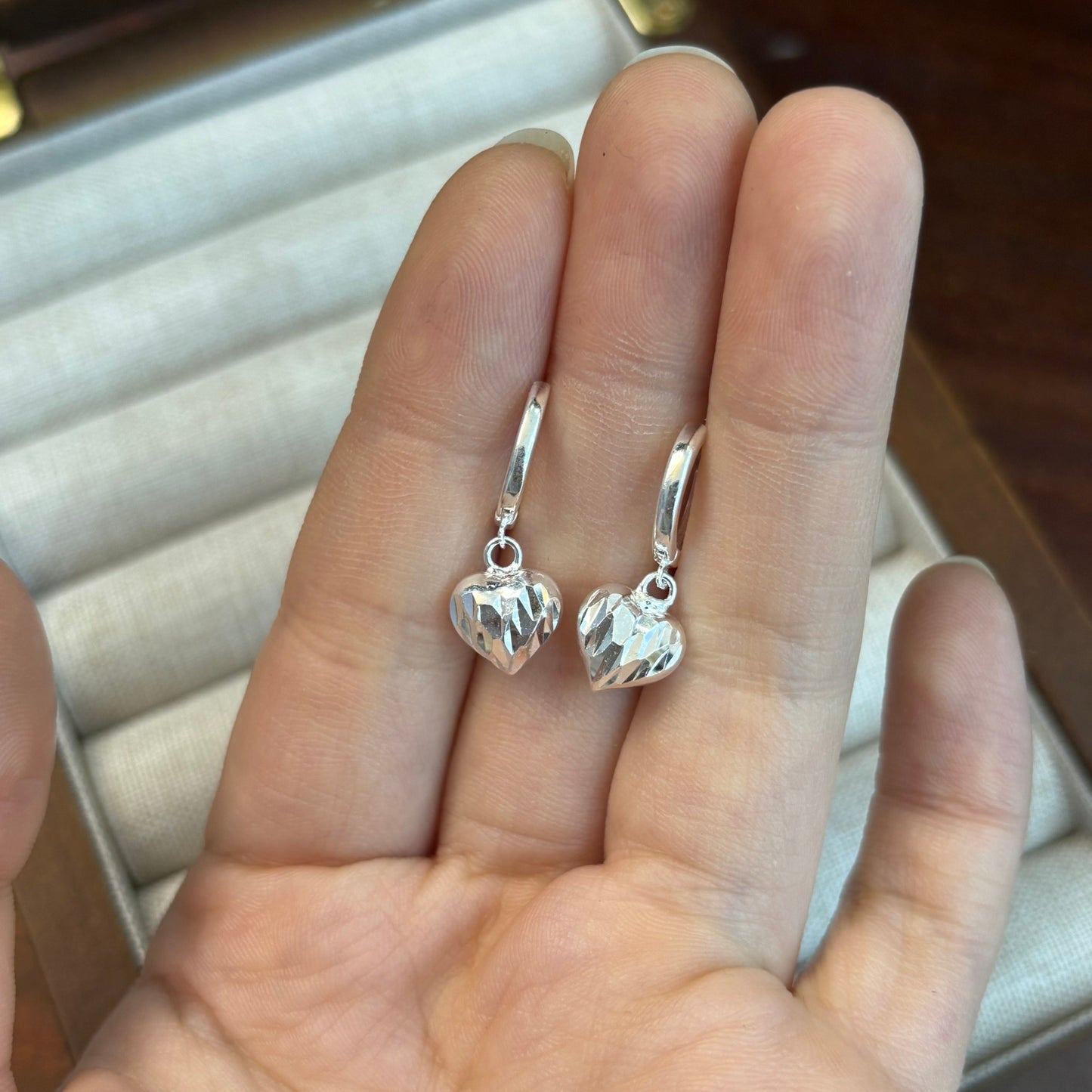 1 Pair 999 Sterling Silver Faceted Sparkly Heart Hoop Earrings, Minimalist & Elegant, Perfect For Daily, Dating & Gifting, Ideal Valentine's Gift