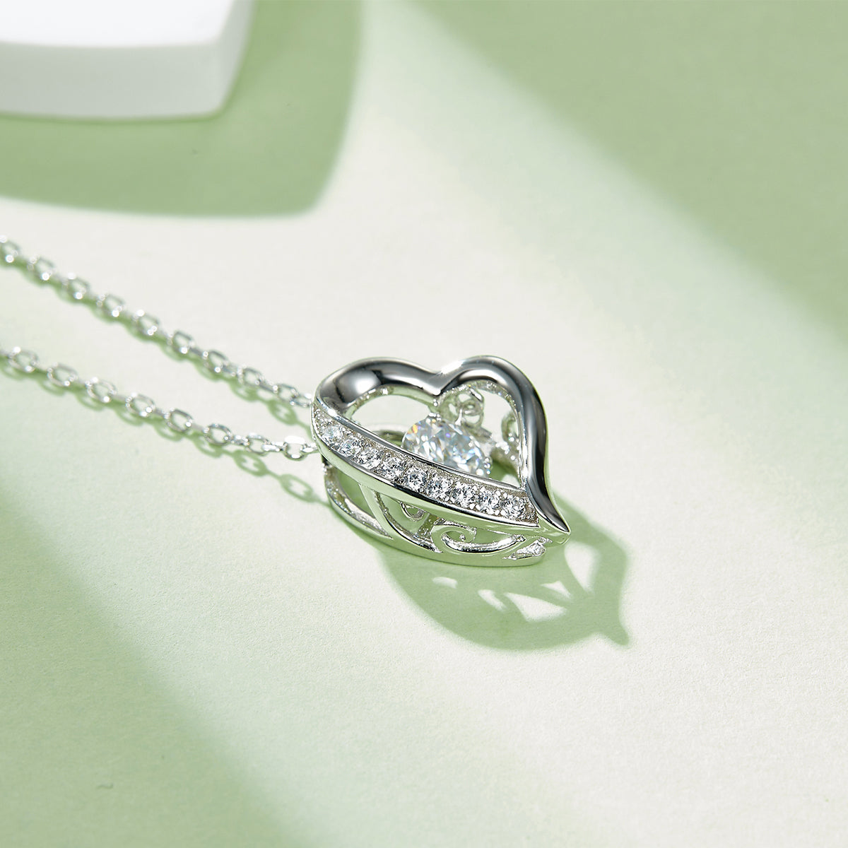S925 Sterling Silver 0.5ct D Color VVS1 Moissanite Open Heart Necklace 45cm Platinum Plated GRA Certified Gift Box