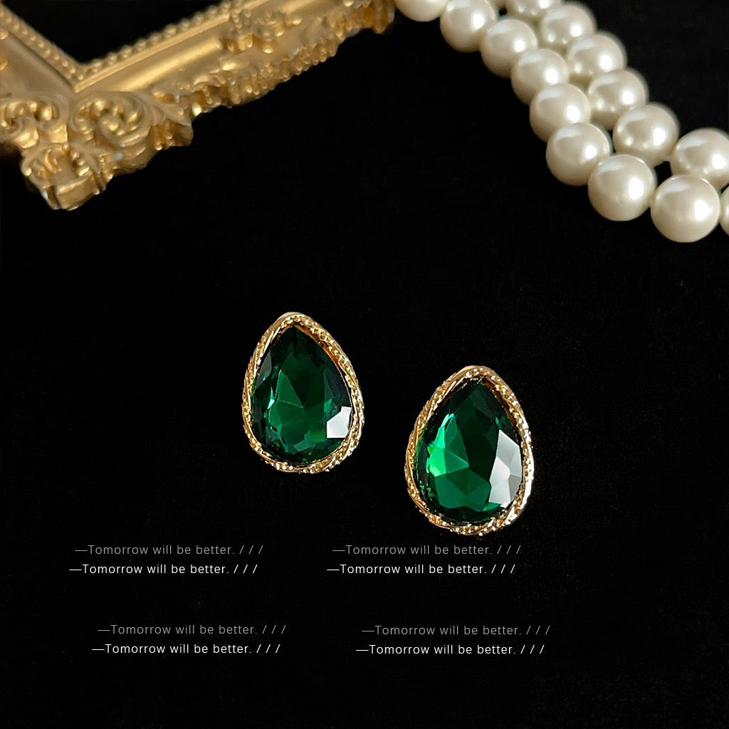 Retro Vintage Premium Earrings Women Elegant Niche Stud Earrings Fashion Fine Jewelry Gift