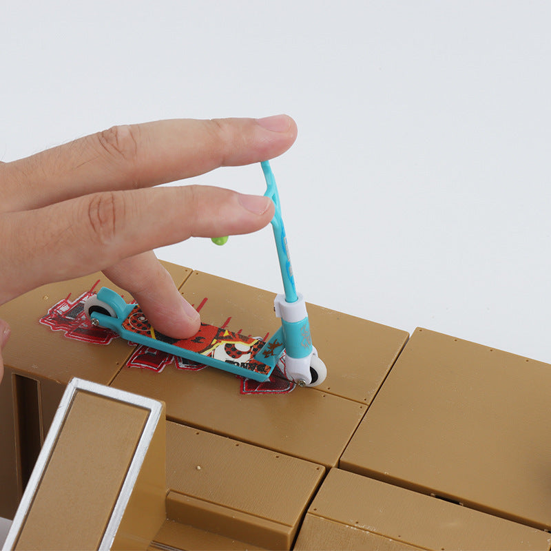 Mini Alloy Fingertip Pedal Active Car Children's Skateboard Toy
