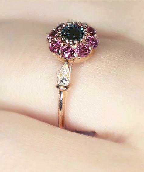 Fashion Zircon Ring Vintage Sunflower Diamond-Encrusted Ring